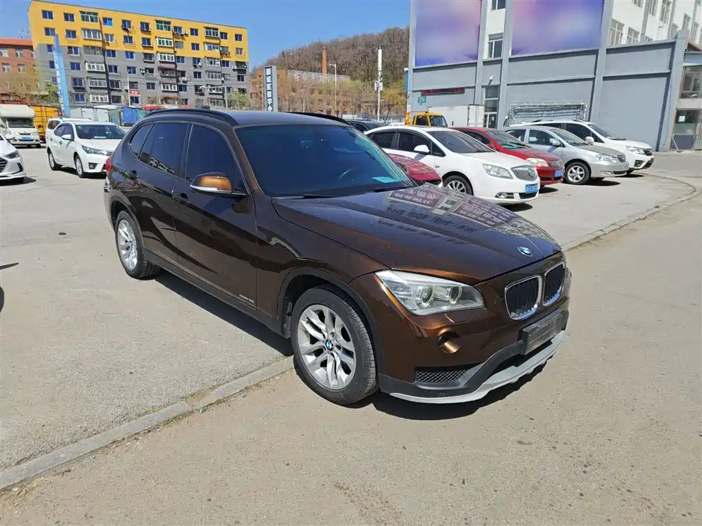 BMW X1 2014 sDrive18i Leading Edition фото 5