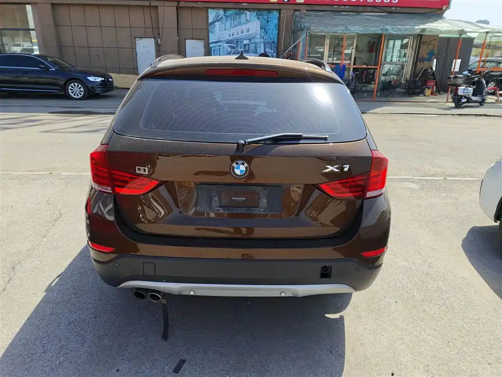 BMW X1 2014 sDrive18i Leading Edition фото 9