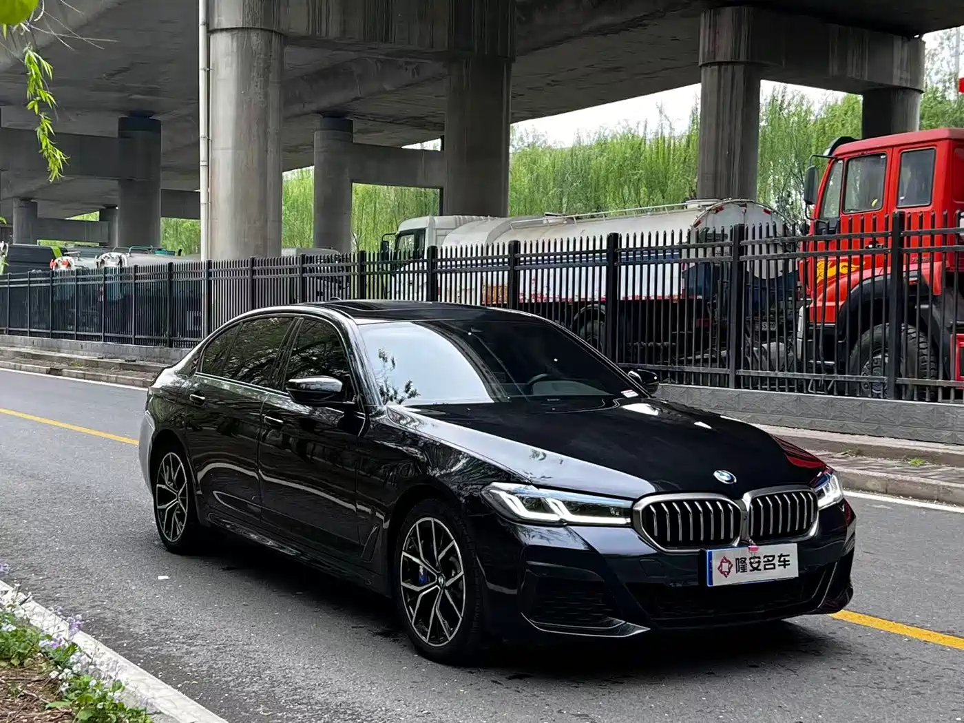 BMW 5 Series 2022 Model Third Facelift 530Li Premium M Sport Package фото 2
