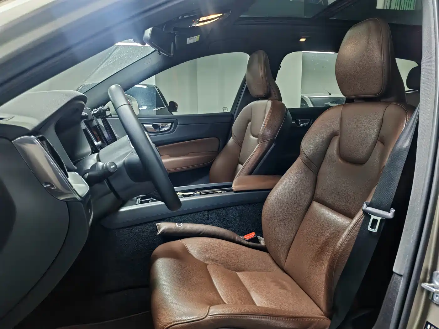 Photo 4 - Volvo XC60