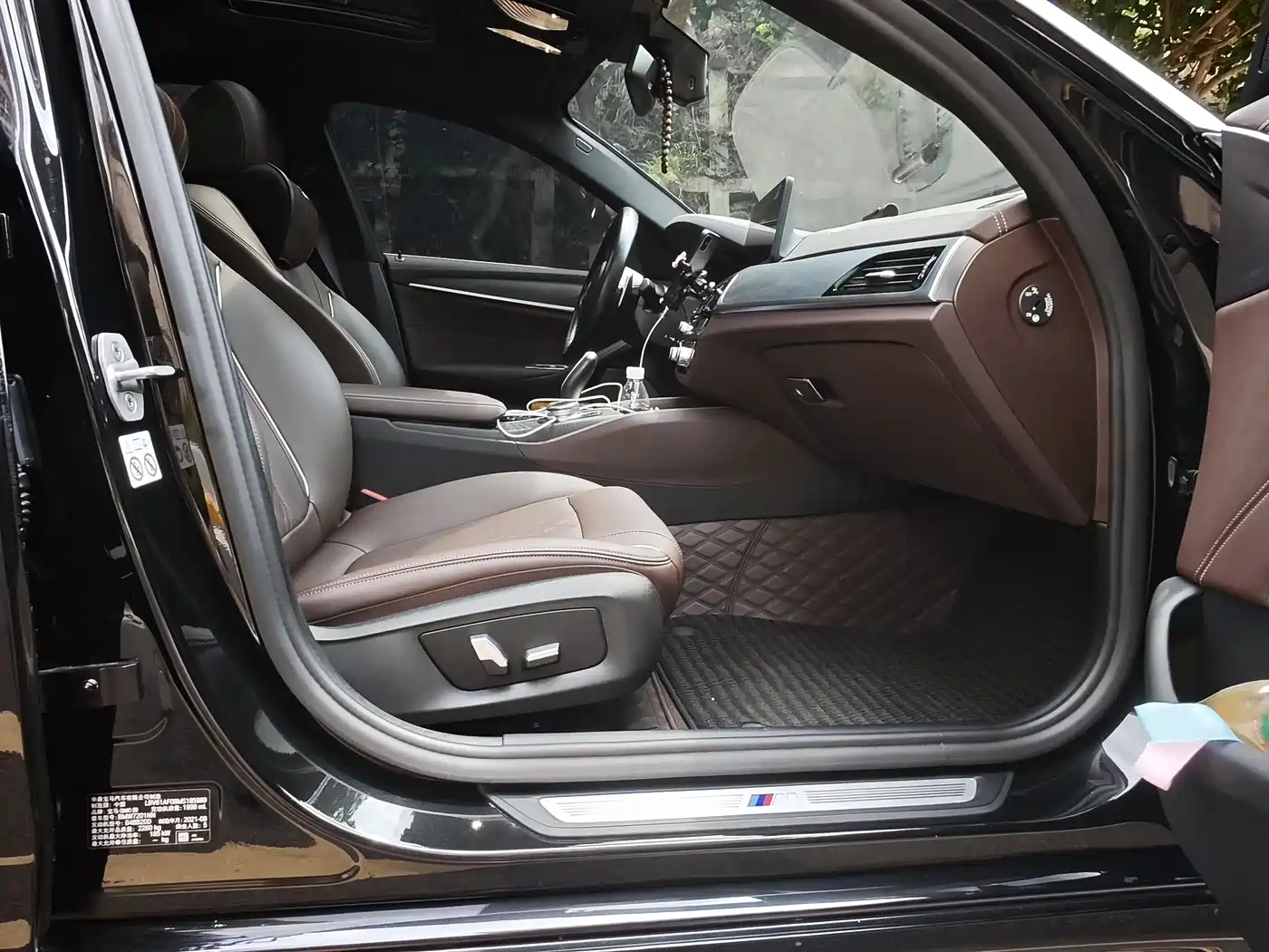 BMW 5 Series 2021 530Li Leading Luxury Package фото 14