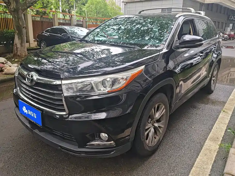 TOYOTA HIGHLANDER