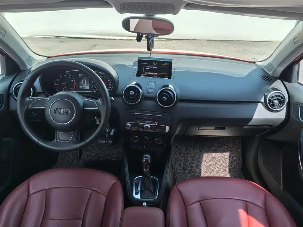 Audi A1 2017 2016 30 TFSI Sportback Design Style Edition