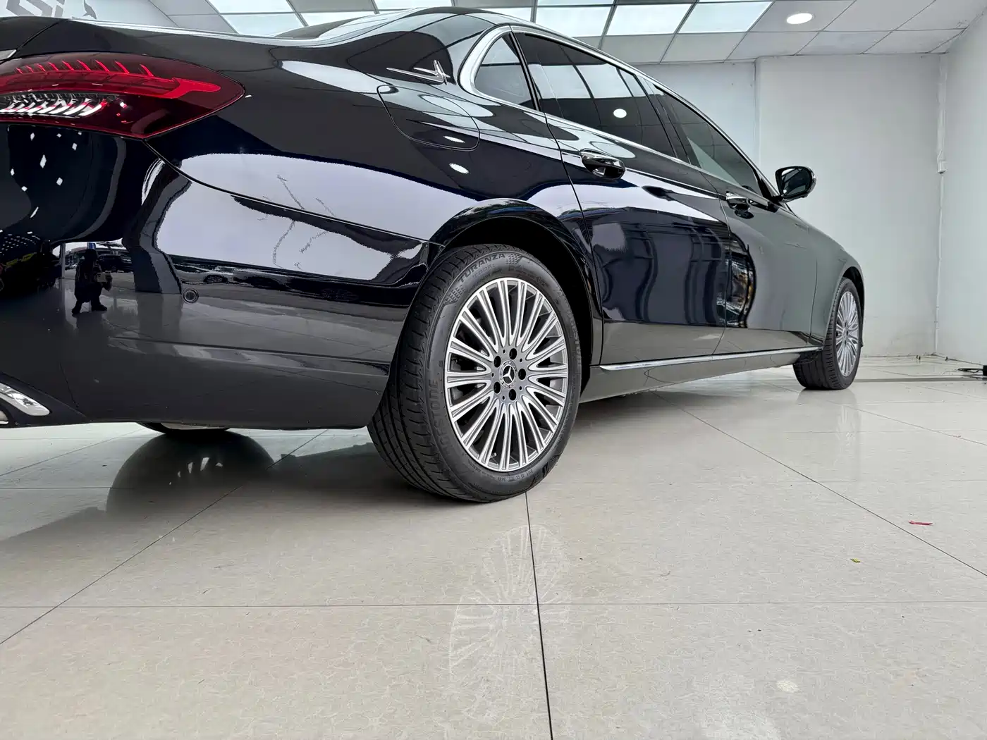 Mercedes-Benz E-Class 2022 Facelift E 300 L Luxury Style фото 20