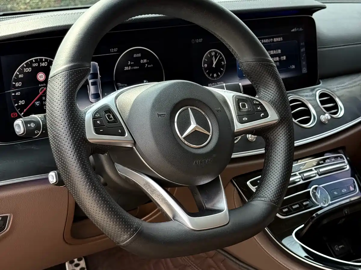 Mercedes-Benz E-Class 2017 E 300 L Sport Luxury фото 13