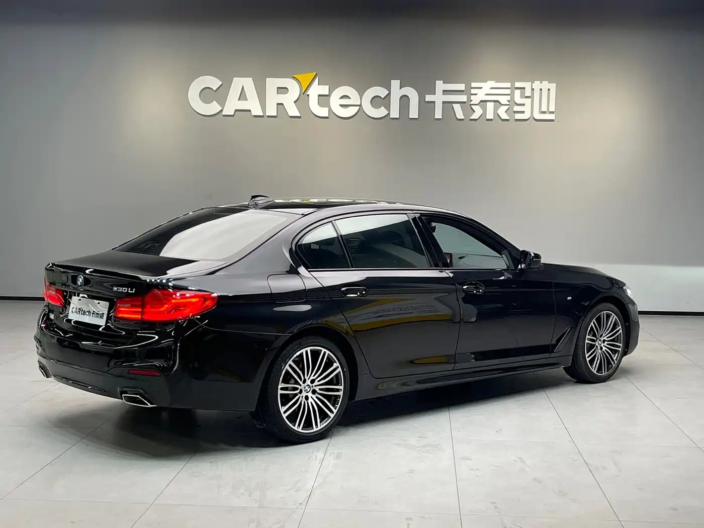 BMW 5 Series 2019 530Li Premium M Sport Package фото 4