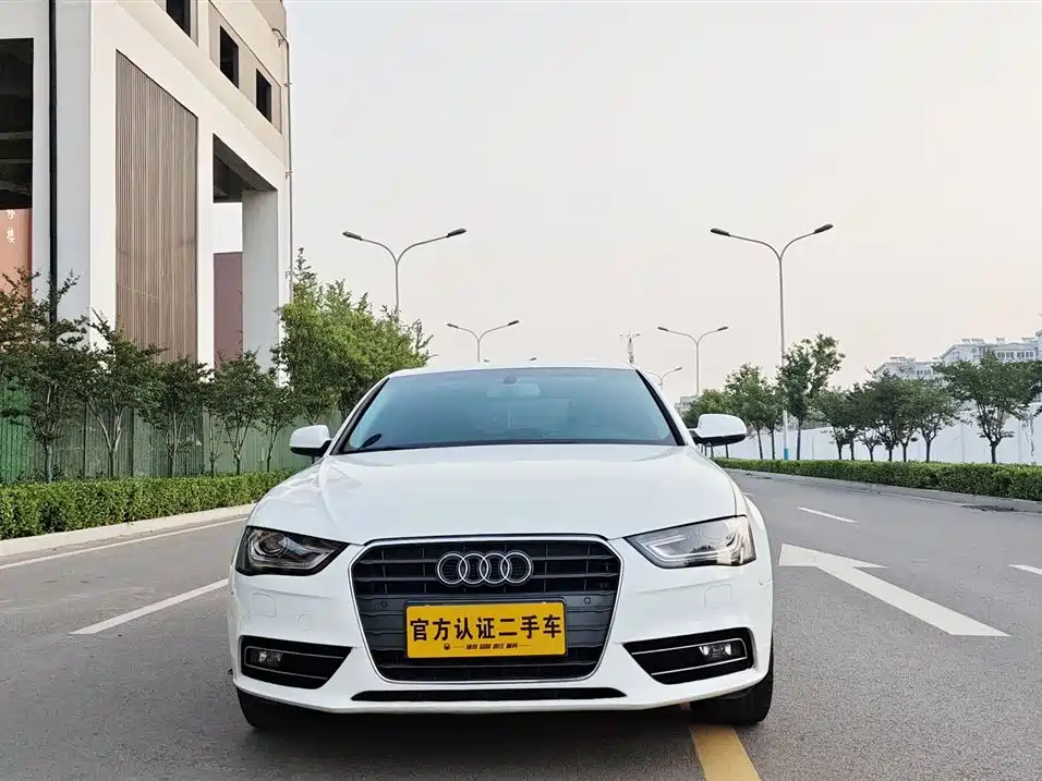 Audi A4L 2013 35 TFSI Automatic Comfort фото 16
