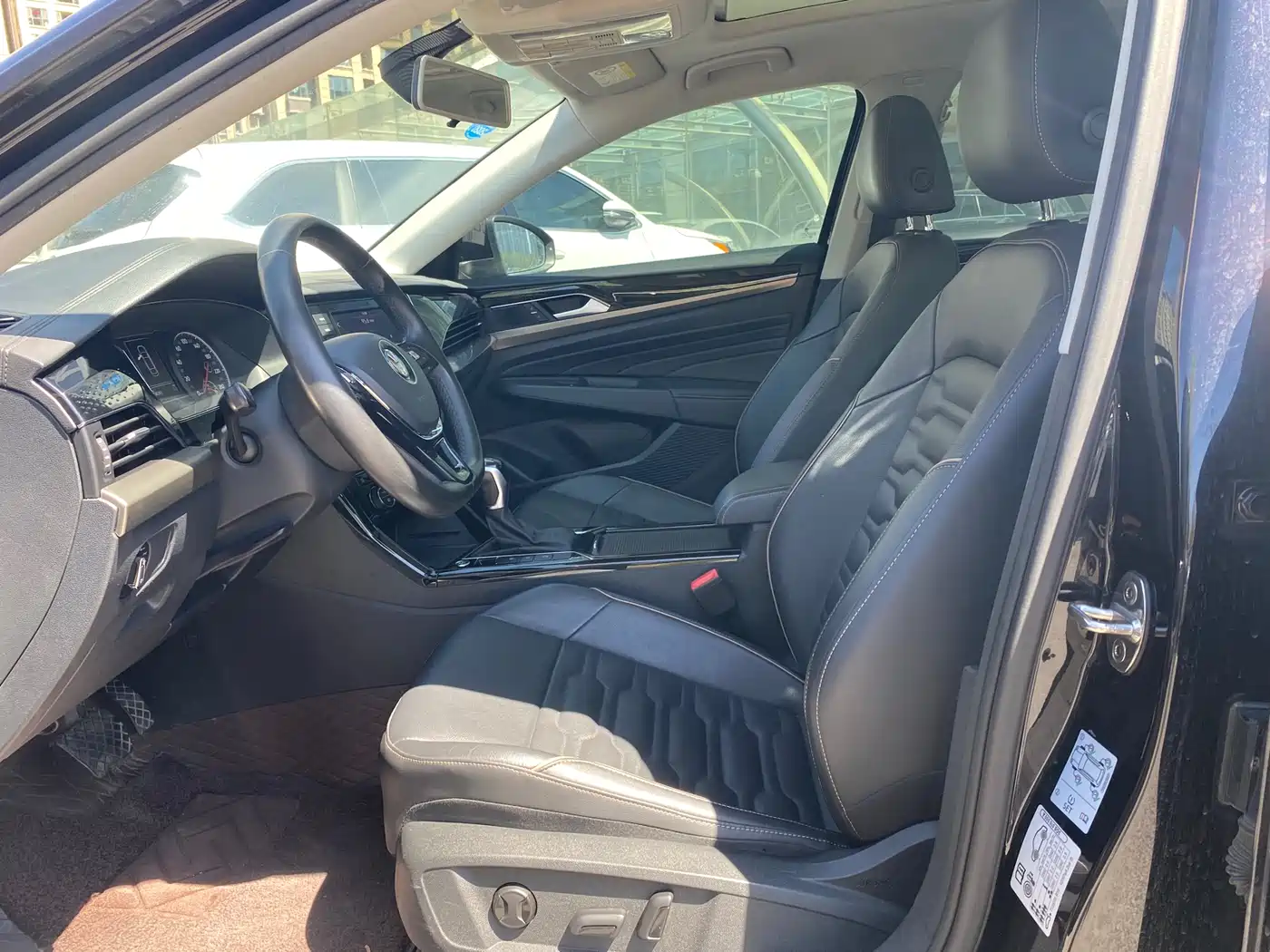 Volkswagen Passat 2019 330TSI Elite Version China VI фото 7
