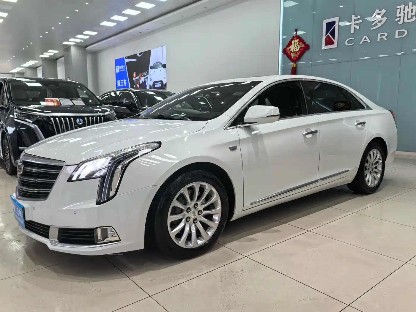 CADILLAC XTS
