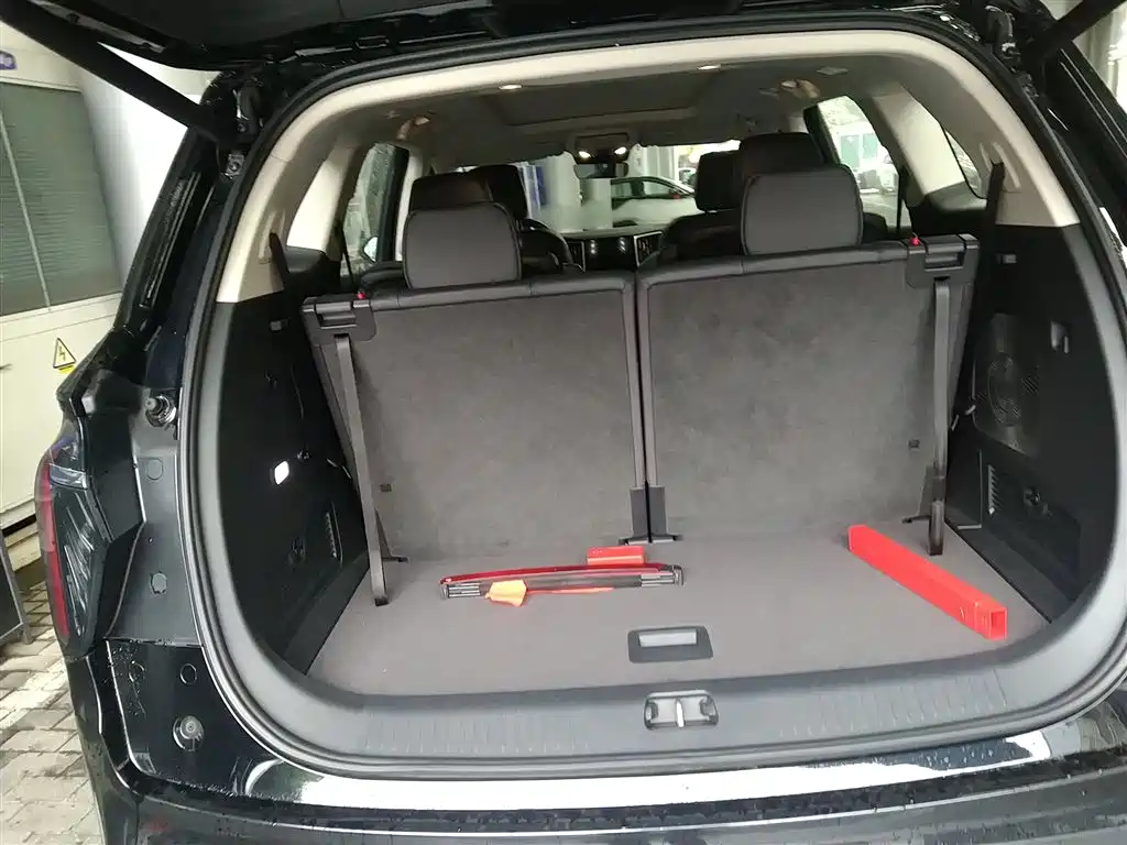 Hongqi HS7 PHEV 2024 2.0T PHEV 4WD Flagship Edition 6-seater фото 19