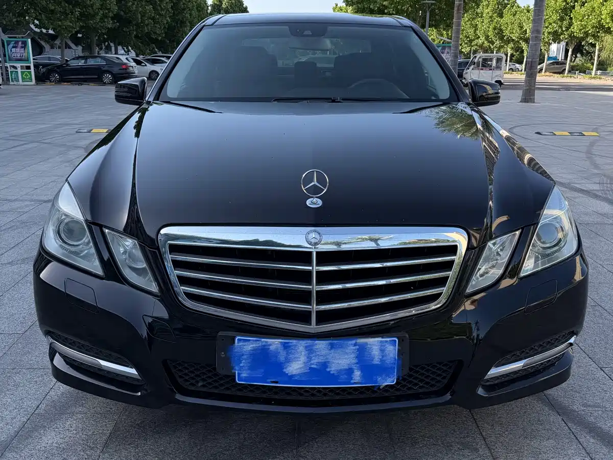 Mercedes-Benz E-Class 2012 E 300 L Fashion фото 2