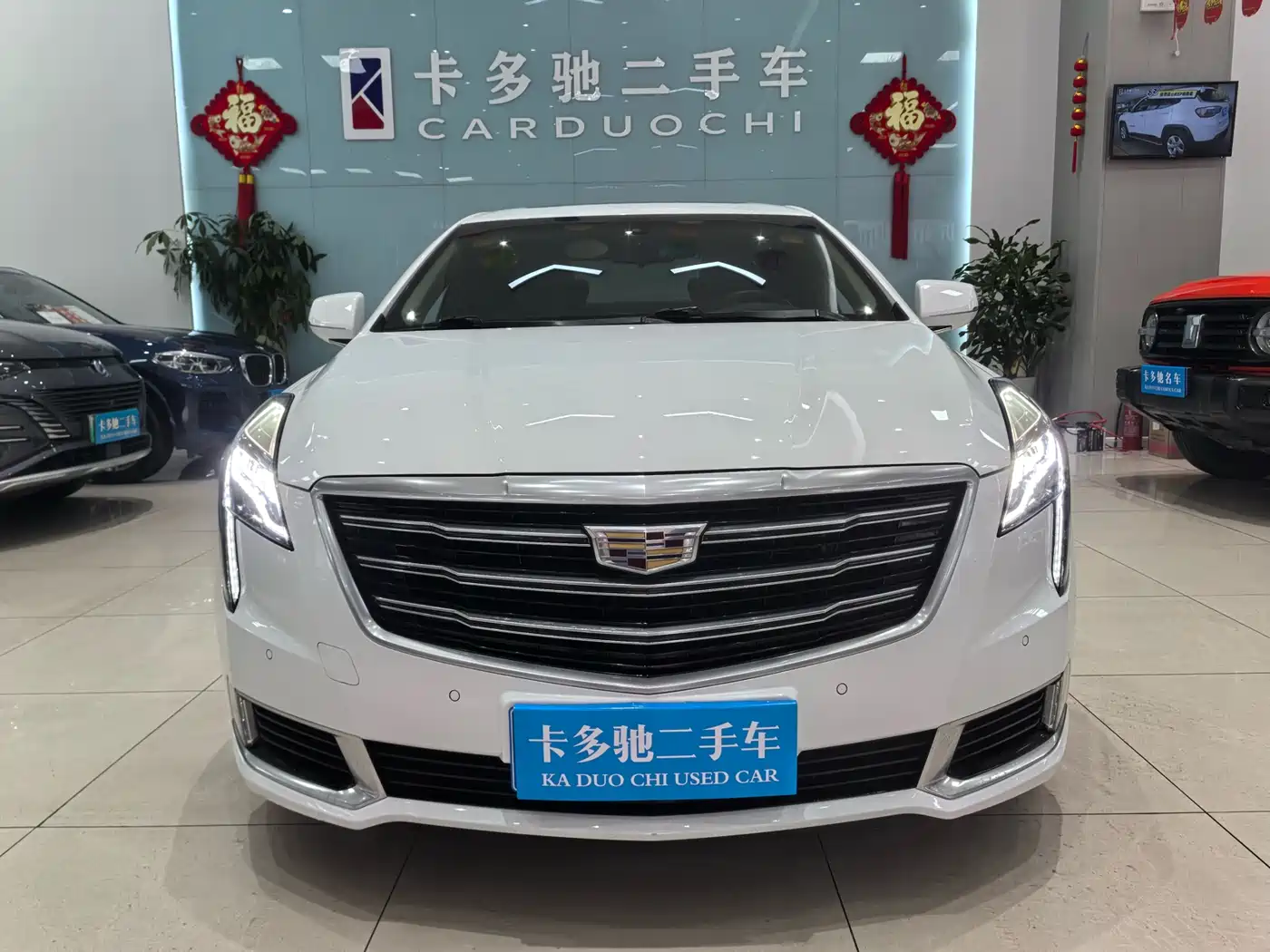 CADILLAC XTS