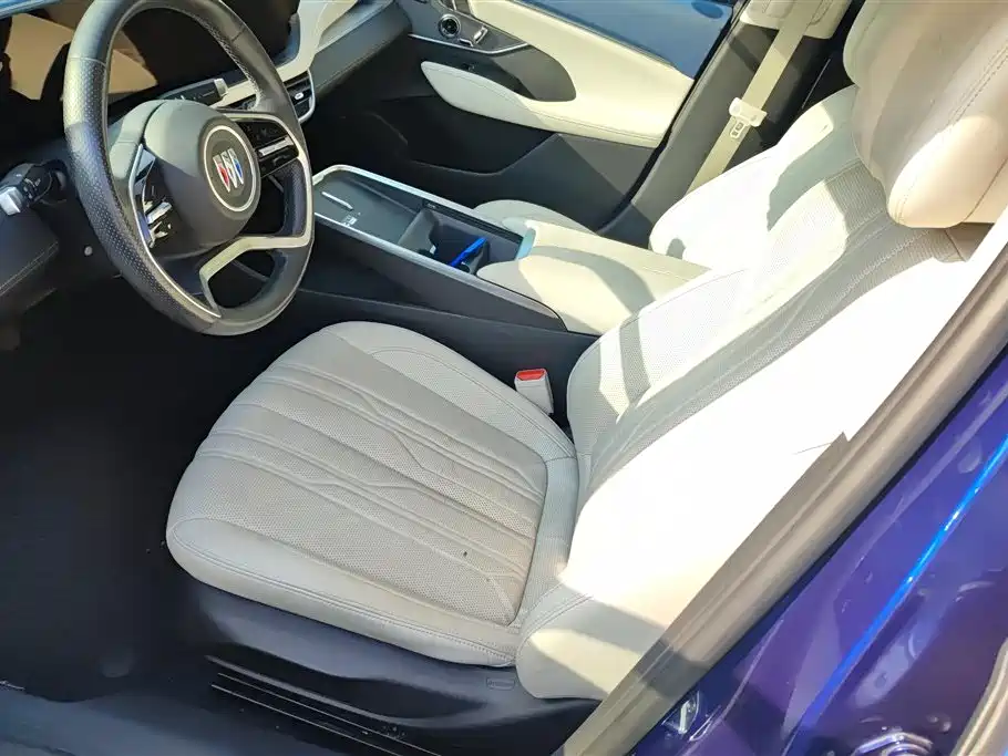 Buick LaCrosse 2023 Avenir Edition фото 9