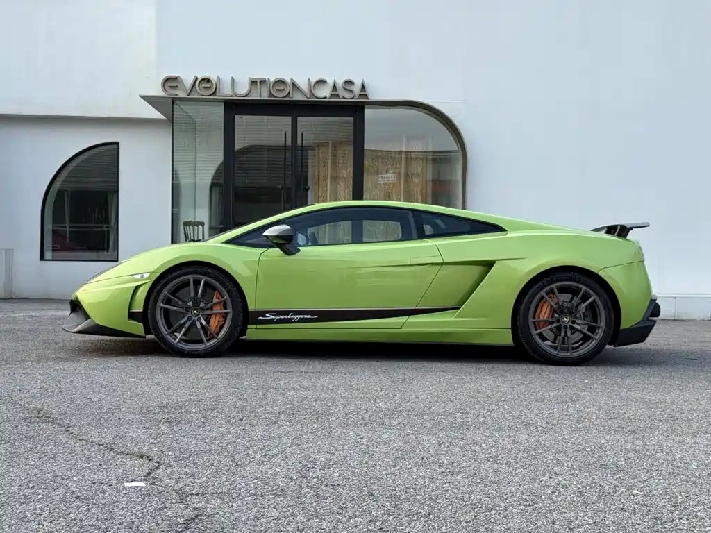 Lamborghini Gallardo 2013 2012 LP 570-4 Super Trofeo Stradale