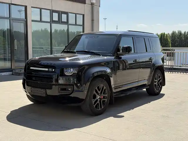 Land Rover Defender 110 3.0T P400 XS