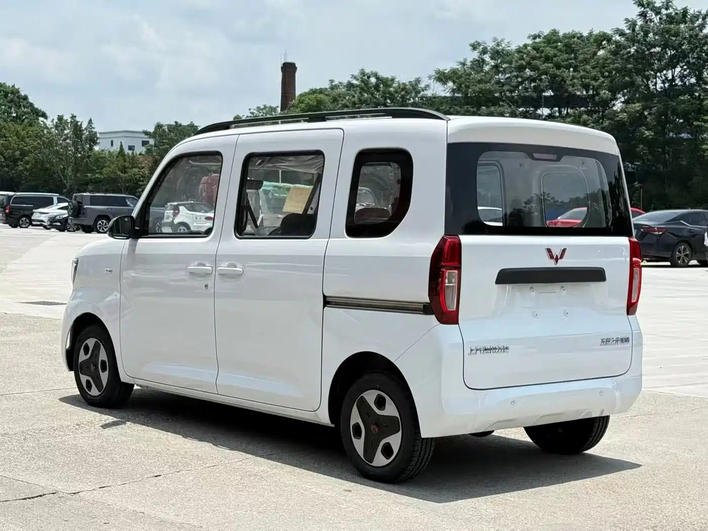 Wuling Motors Wuling Zhiguang NEV 2026 2025 Model 305km Base Version