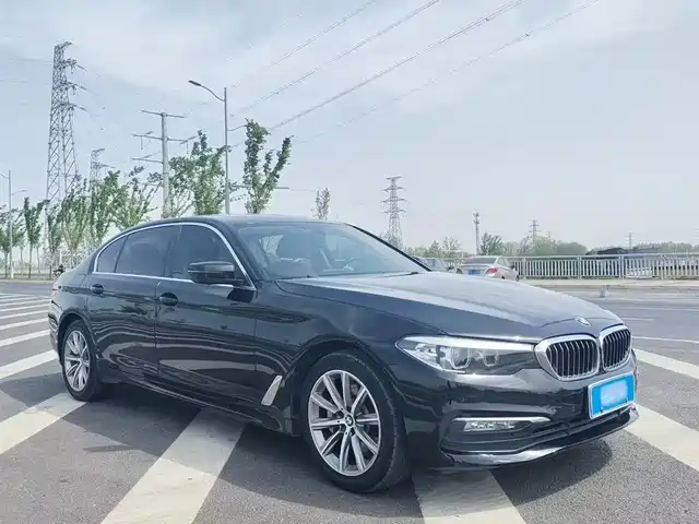 BMW 5 SERIES