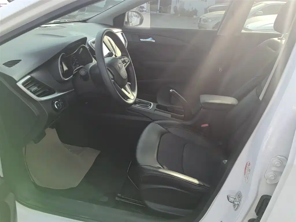 Chevrolet Cavalier 2016 1.5L Automatic Delight Edition фото 15
