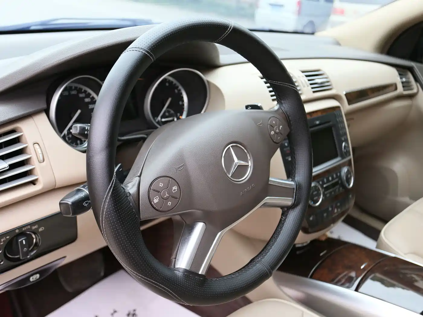 Mercedes-Benz R-Class 2011 R 300 L Luxury фото 10