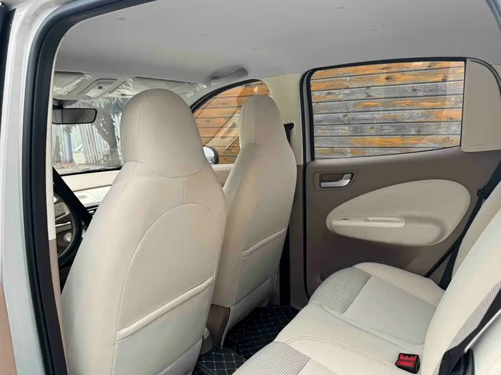 Фото 8 - Wuling Motors Hongguang MINIEV