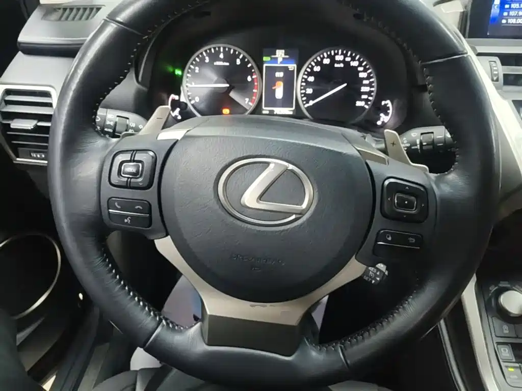 Lexus NX 2015 200t AWD F Sport фото 11