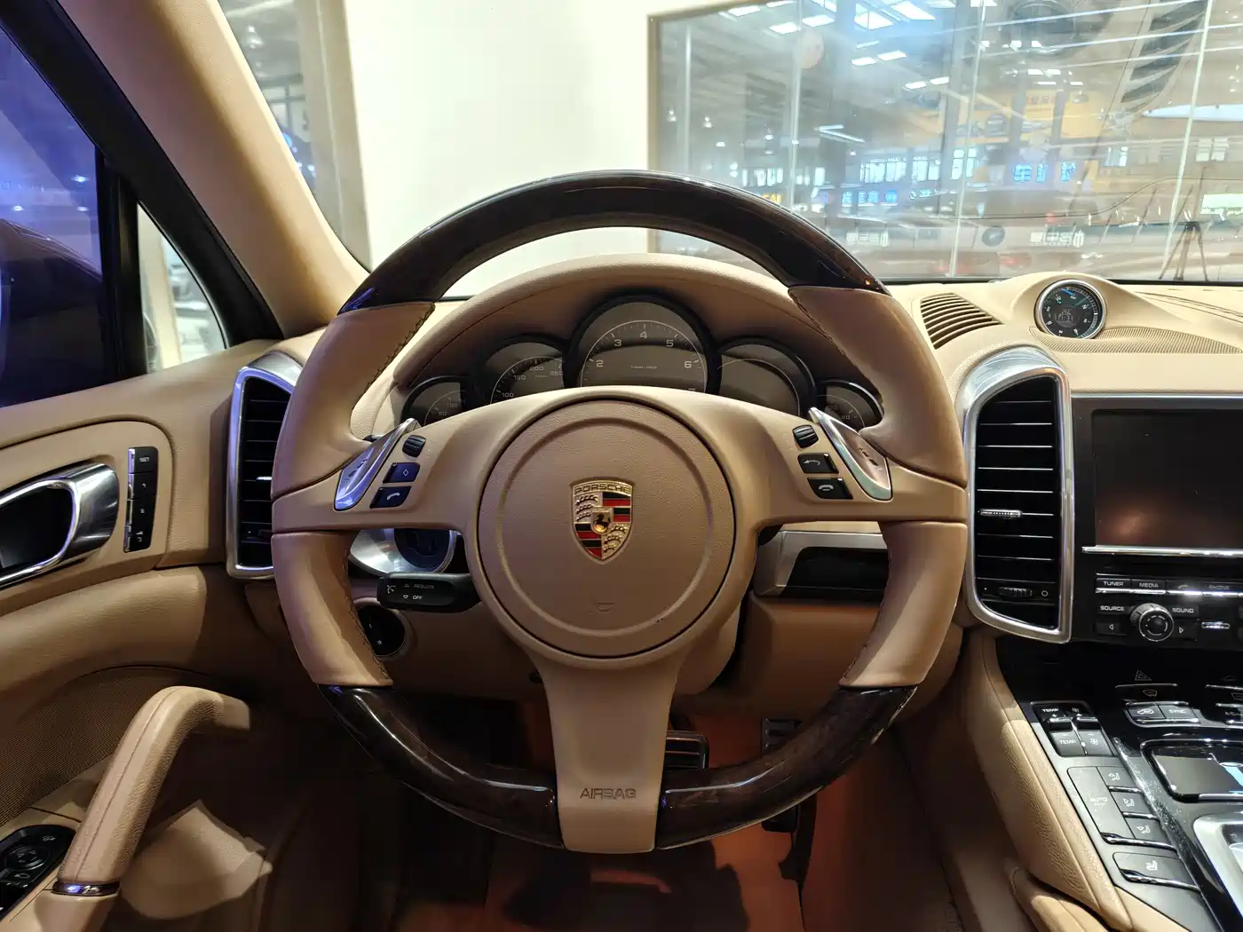 Porsche Cayenne 2011 Cayenne 3.0T фото 11