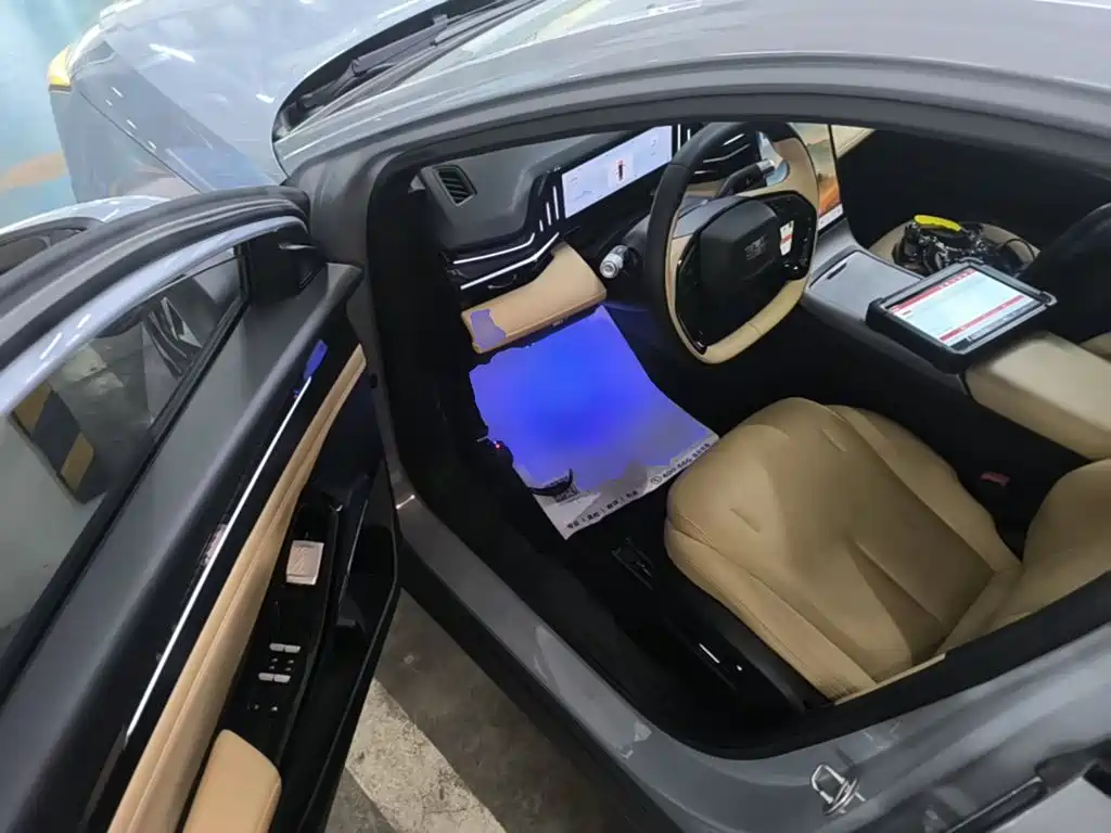 Geely Galaxy Galaxy L6 2023 2023 125km Starship