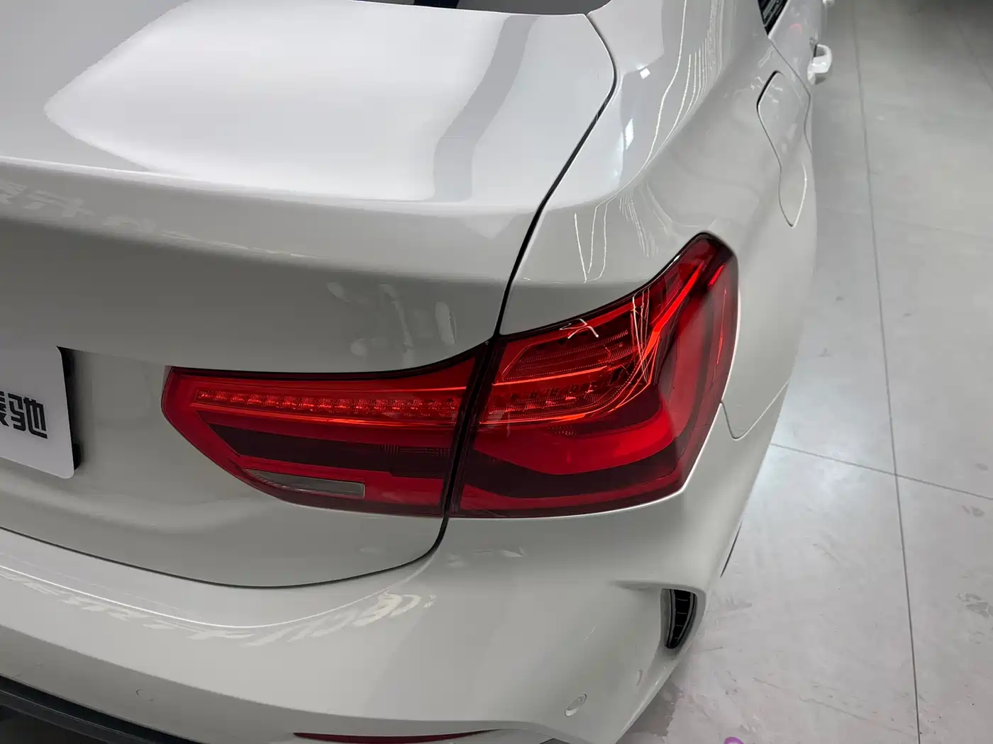 BMW 1 Series 2022 120i M Sport Shadow Edition фото 23