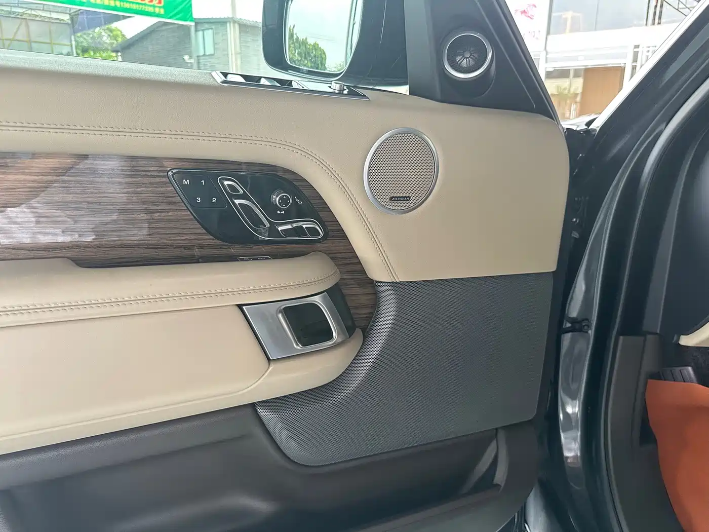 Фото 9 - Land Rover Range Rover