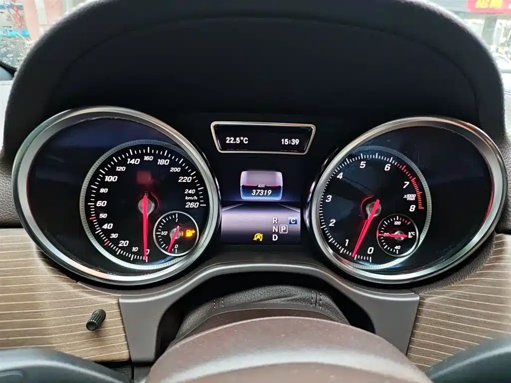 Mercedes-Benz GLE 2018 GLE 320 4MATIC Dynamic Ultimate Edition фото 4
