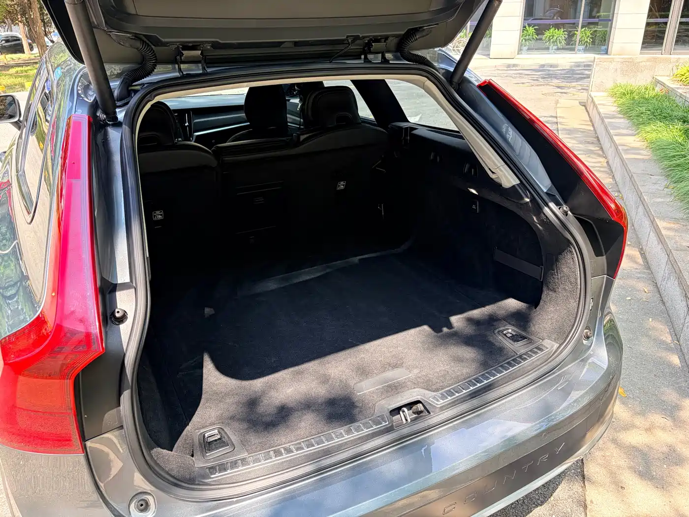 Volvo V90 2020 2020 Facelift Cross Country T5 AWD Momentum