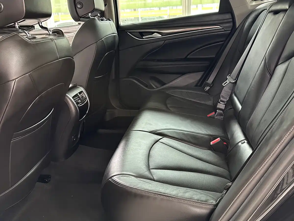 Buick LaCrosse 2018 Model 20T Elite Edition фото 6