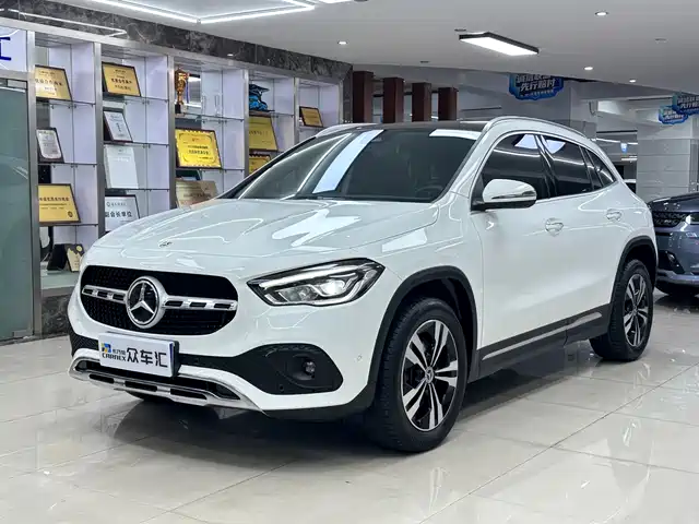 Mercedes-Benz GLA GLA 220