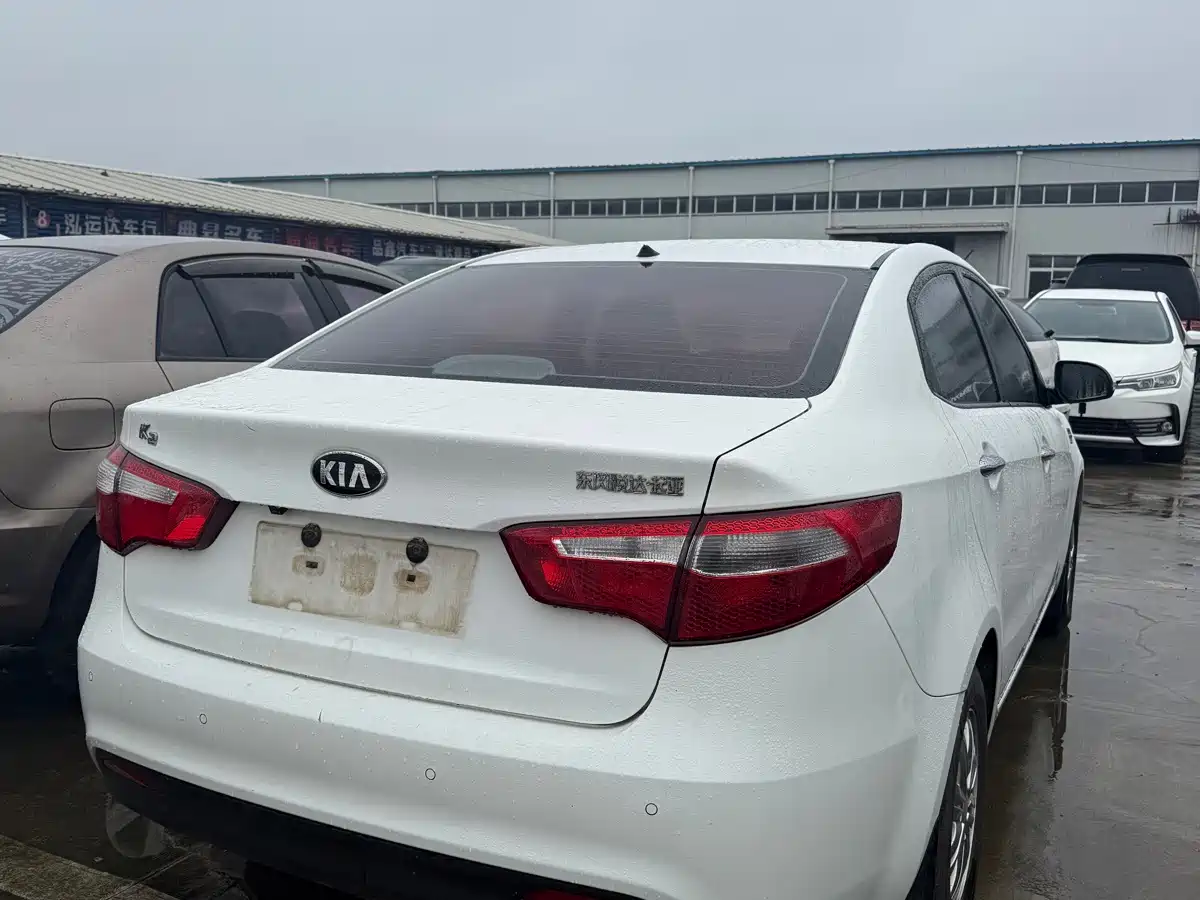 Photo 6 - Kia K2