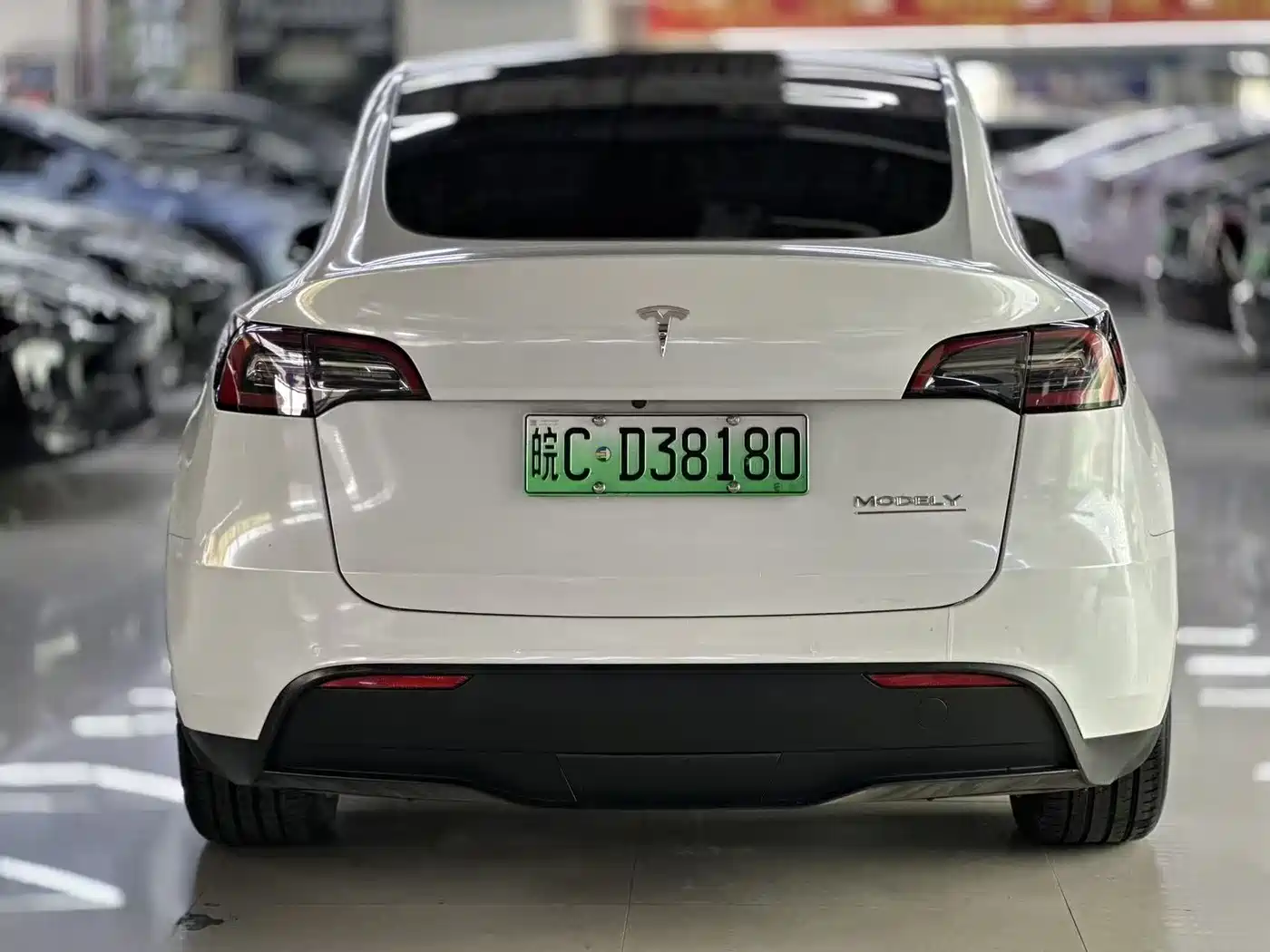 TESLA MODEL Y