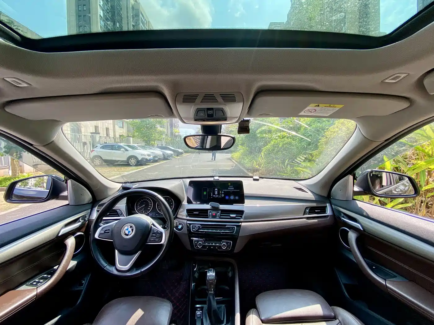 BMW X1 2018 xDrive20Li Luxury Model фото 4