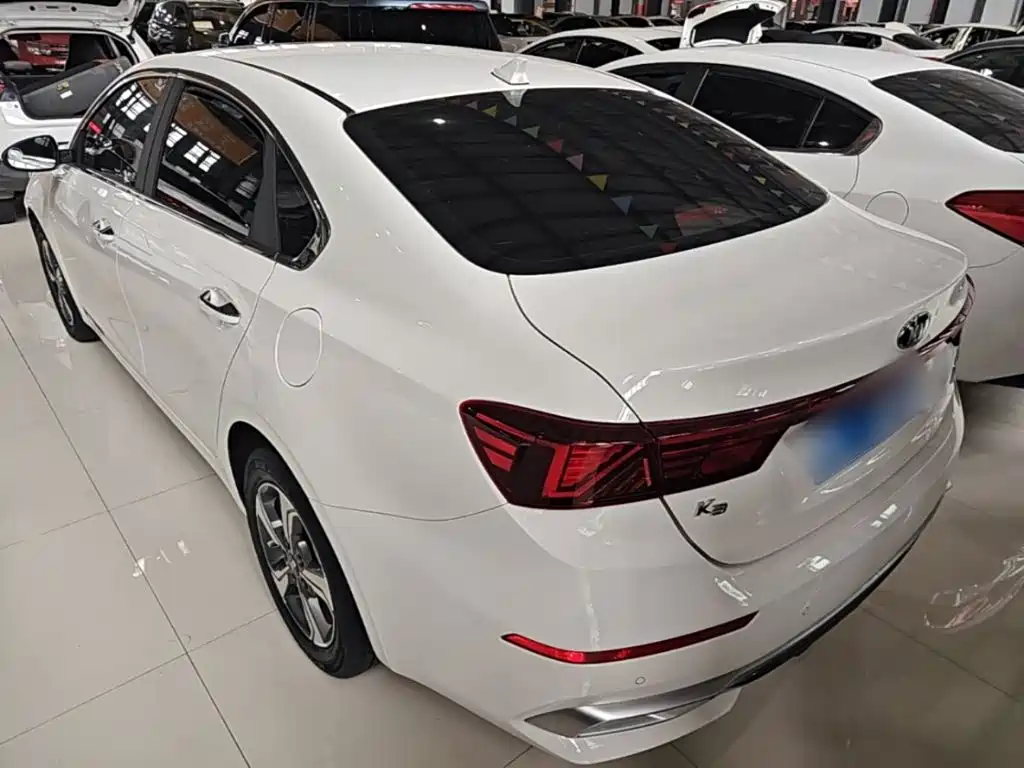 Фото 5 - Kia K3
