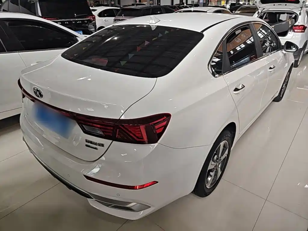 Фото 7 - Kia K3