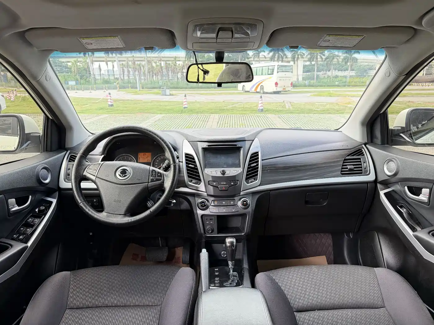 SsangYong Korando 2018 2015 2.0L 2WD Automatic Pure Edition