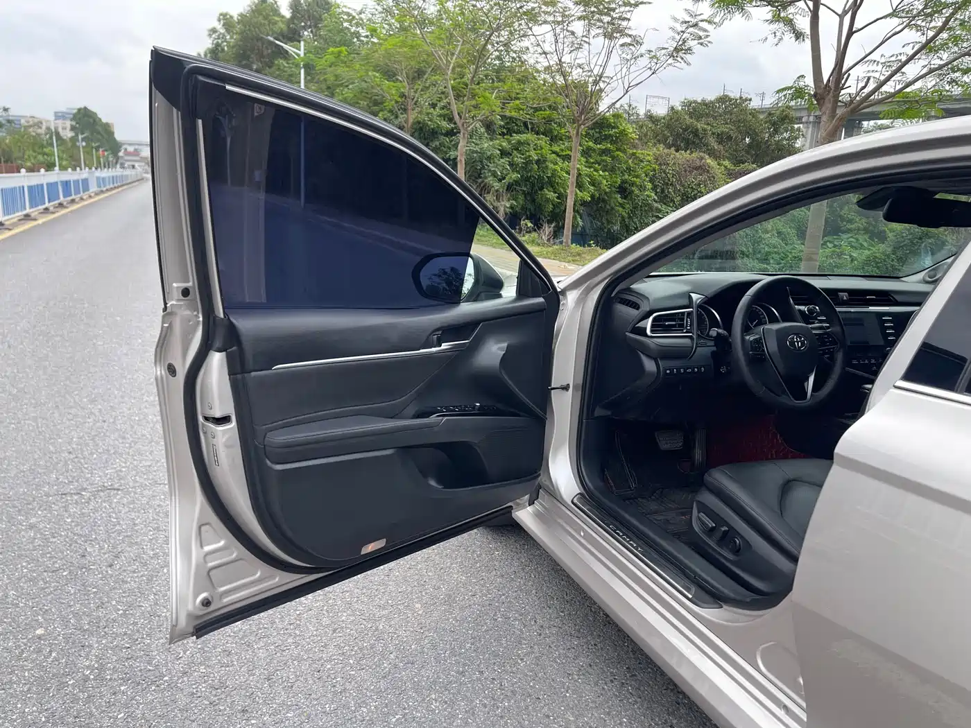 Toyota Camry 2018 2.5Q Flagship Edition фото 20