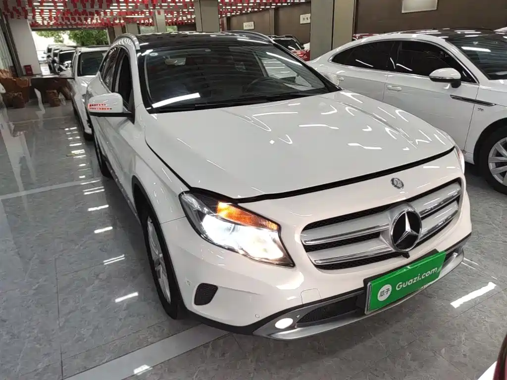 Mercedes-Benz GLA 2015 GLA 200 Dynamic фото 4