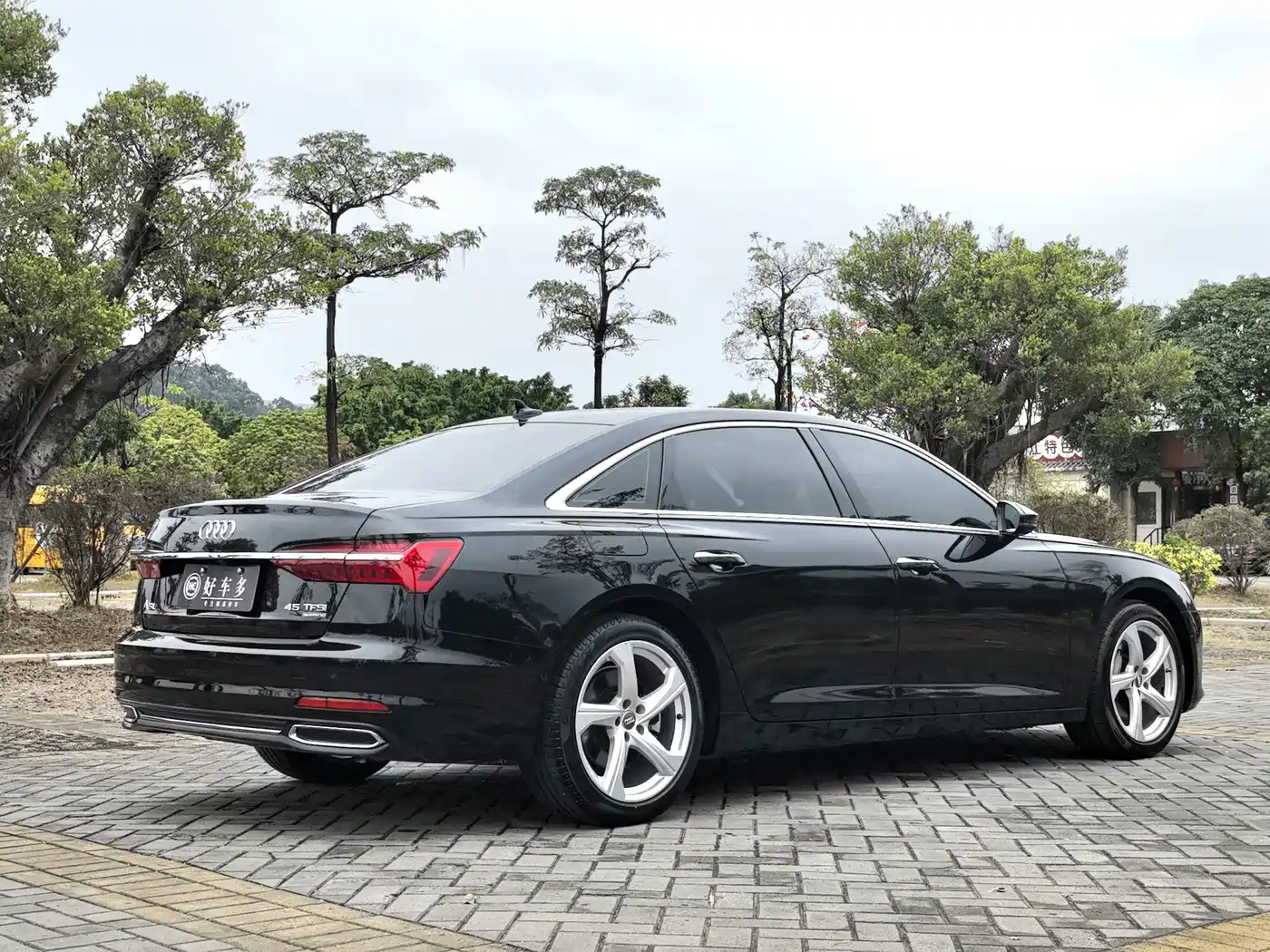 Photo 5 - Audi A6L