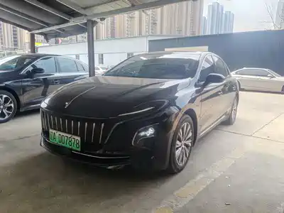 Hongqi E-QM5