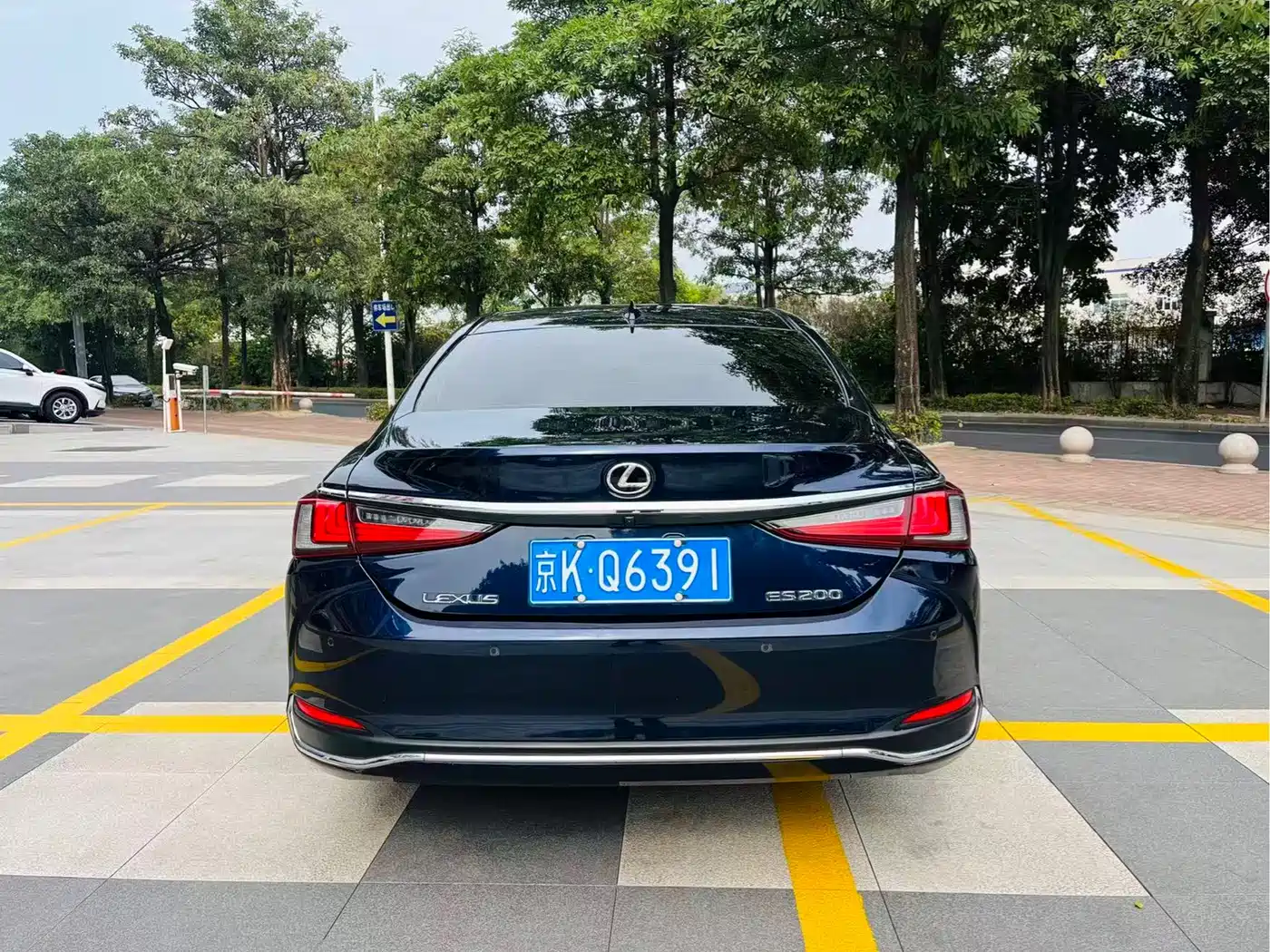 Lexus ES 2020 200 Excellence фото 5