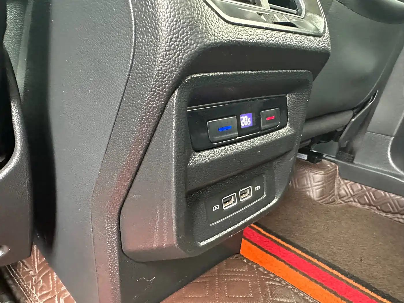 Volkswagen Tiguan L 2021 330TSI Automatic 2WD R-Line Premium фото 7