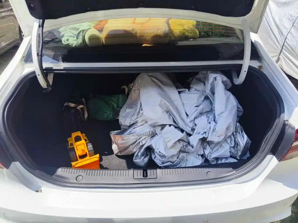 Roewe i6 2020 2020 PLUS 1.6L CVT 4G Connected Glory Flagship Edition