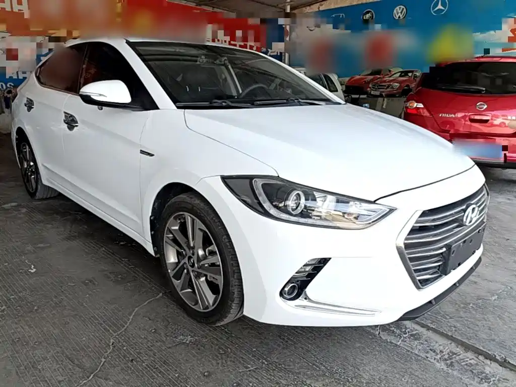 Hyundai Elantra 2016 Model 1.6L Automatic Smart Elite фото 4