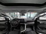 Photo 17 - Peugeot 5008