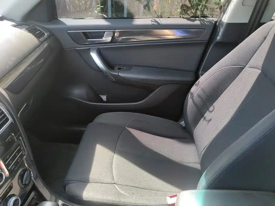 Zhonghua V5 2015 2014 1.6L Automatic Comfort