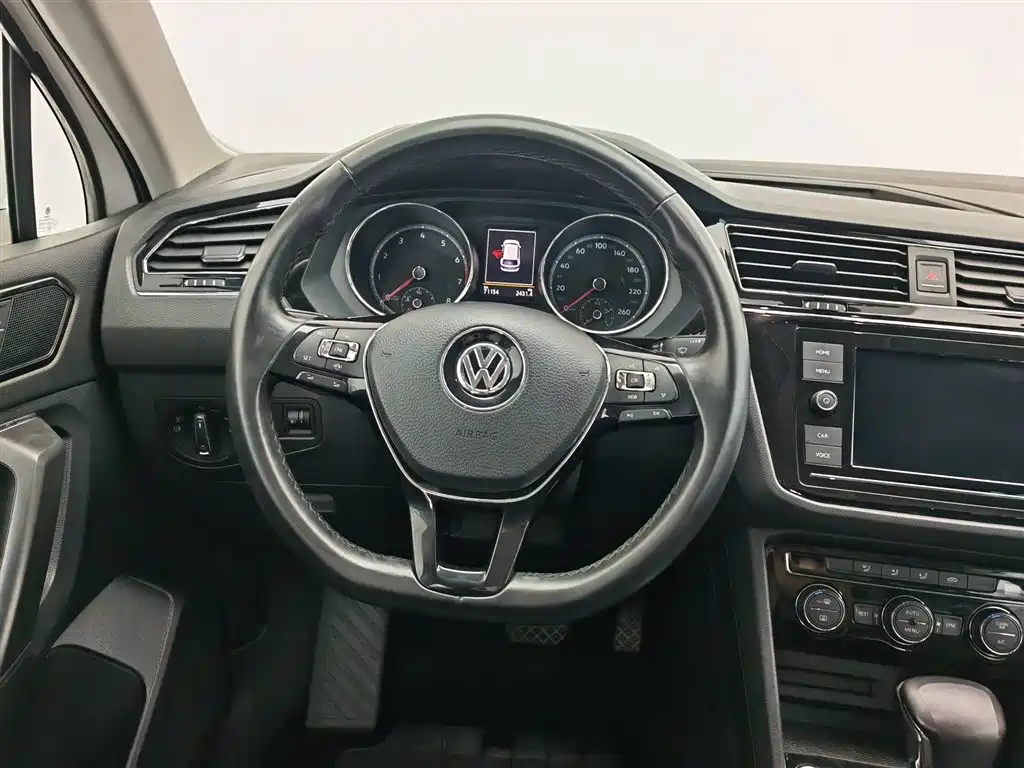 Volkswagen Tiguan L 2018 280TSI Automatic 2WD Comfort фото 11